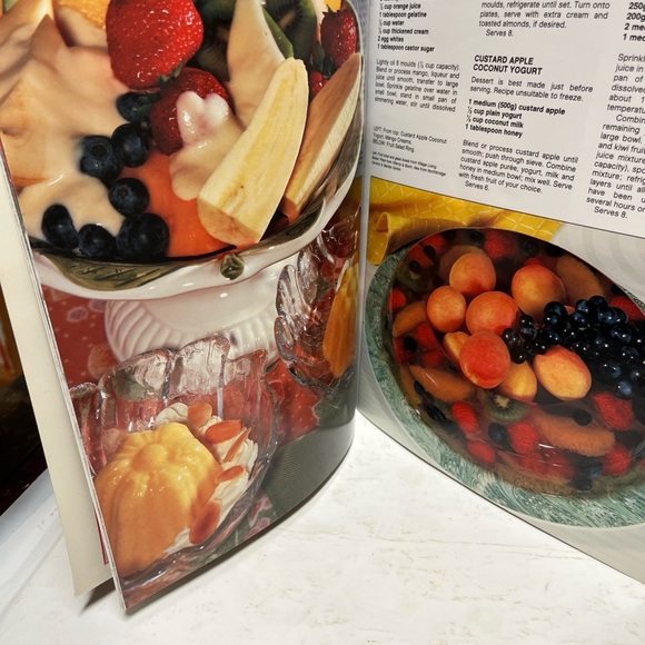 Australian Women's Weekly Delicious Desserts AWW Deserts Womens cook book - Picture 3 of 4